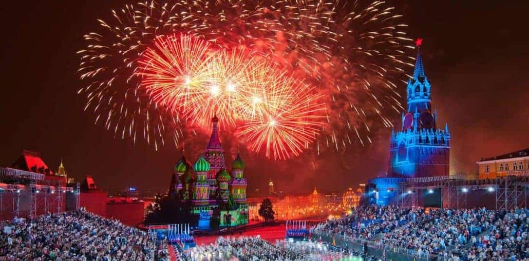 shutterstock_524598115_Spasskaja-Baschnja_Festival_Moskau