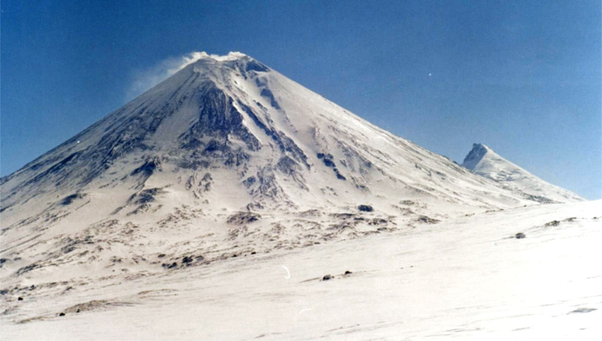 Kljutschewskaja Sopka Vulkan (mit 4688 Meter der höchste Vulkan Kamtschatkas)